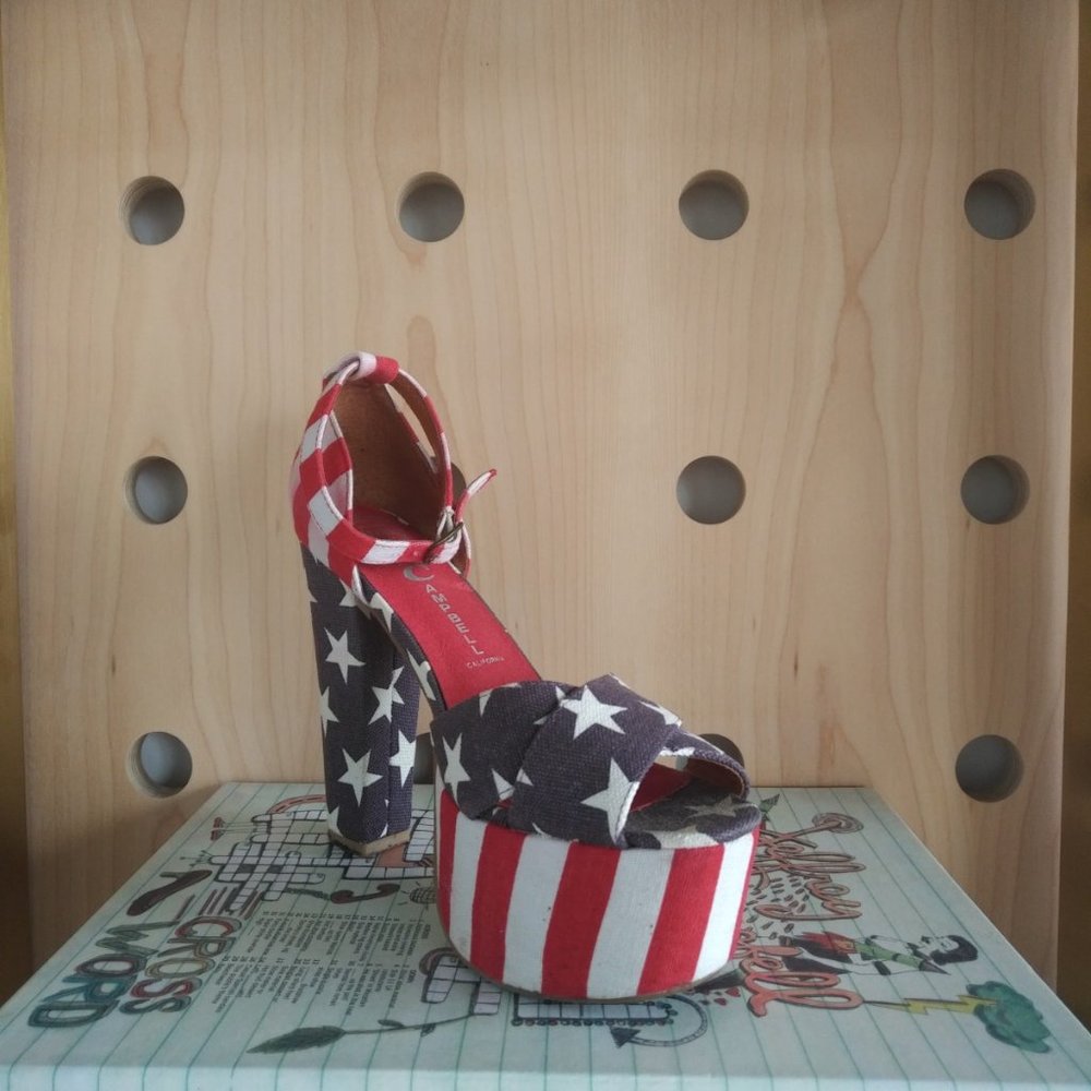 El Carmen Platform by Jeffrey Campbell